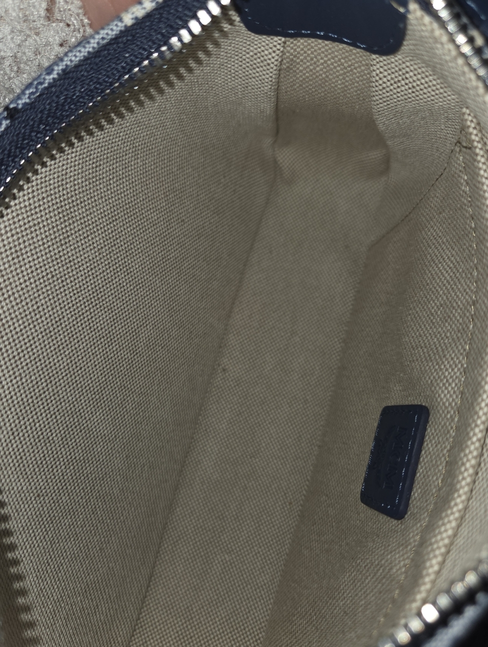 MCM Mini Vintage Jacquard Shoulder Bag - Picture 6 of 6